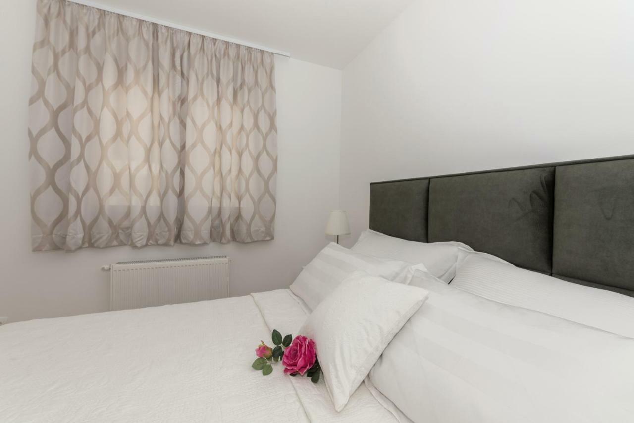 Penthouse Nikola Apartment Makarska Ngoại thất bức ảnh